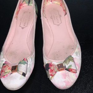 Pretty floral Ted Baker Immep pink flats size 8